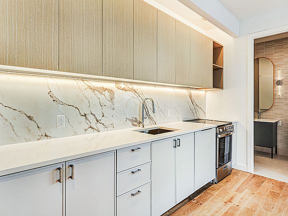 4th image of 38-38 32nd St #821