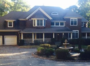 13 Flanders Ln, Cortlandt Manor, NY 10567