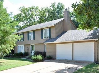 12 Sweetwood Ct, Ballwin, MO