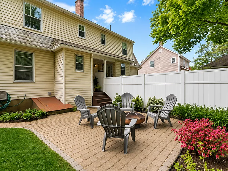 50 Washington Cir — Photo 17