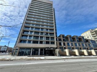Ironstone Condominiums, Burlington, ON L7L 0E4
