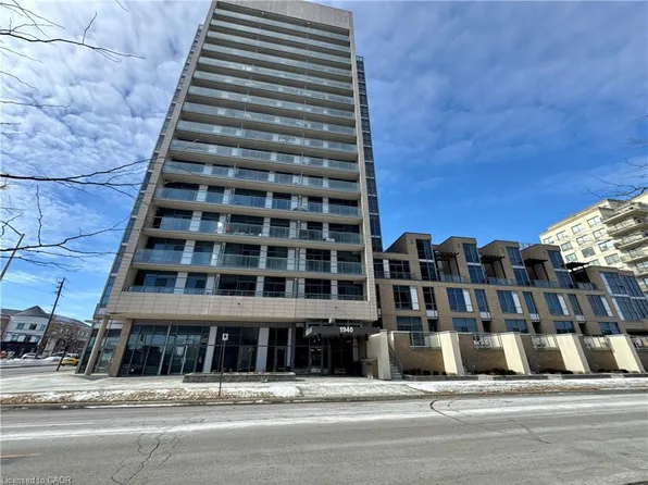 1940 Ironstone Dr #809, Burlington, ON L7L 0E4