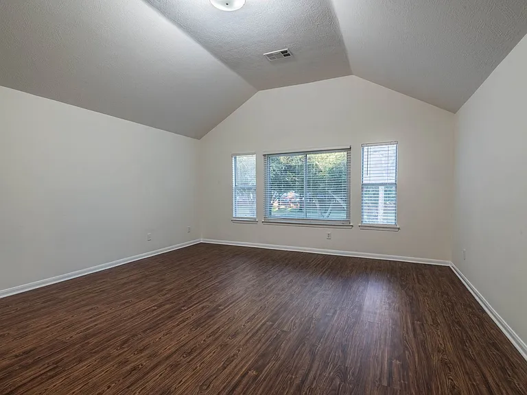 6303 Faulkner Ridge Dr — Photo 7
