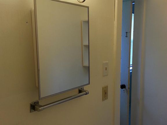 3rd image of 47 Caledonia St NE #1