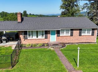 250 North Dr, Marion, VA 24354