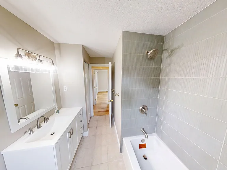 30 Washington Park Dr #5 — Photo 6