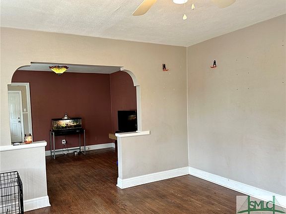 3rd image of 1205 E Duffy Street