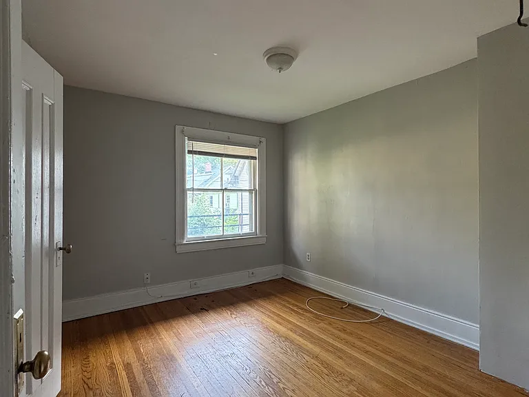 978 Harvard St — Photo 14