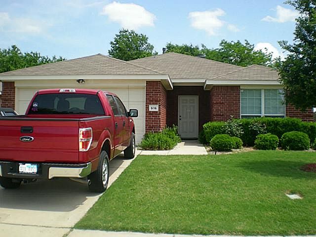 1st image of 916 Margaret Dr