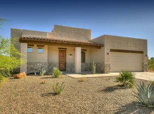 47 Burruel St, Tubac, AZ 85646