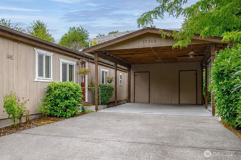 3rd image of 17308 Woodcrest Drive NE