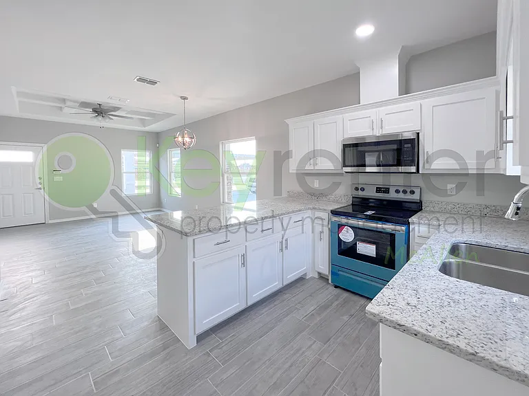 1812 Redbud Ln #1 — Photo 6