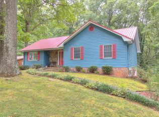 504 Dover Ave, Mt Carmel, TN 37645