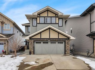 15807 18th Ave SW, Edmonton, AB T6W 3E7