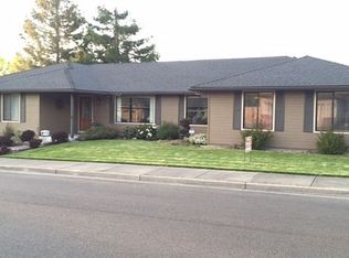 2871 Leonard Ave, Medford, OR 97504