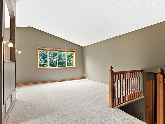 4th image of 1548 Cedar Dr SE