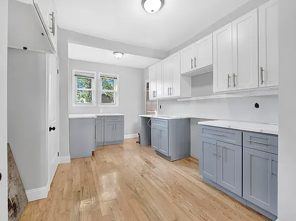 11134 148th St, Jamaica, NY 11435