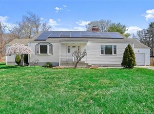 1470 Stratfield Rd, Fairfield, CT 06825