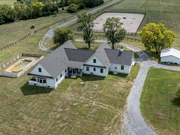 2438 Pyletown Rd, Boyce, VA 22620