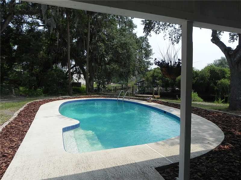1st image of 10910 Park Dr