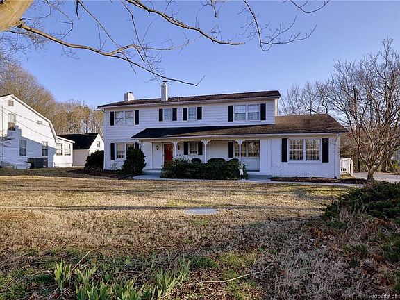 3rd image of 1912 Jamestown Rd