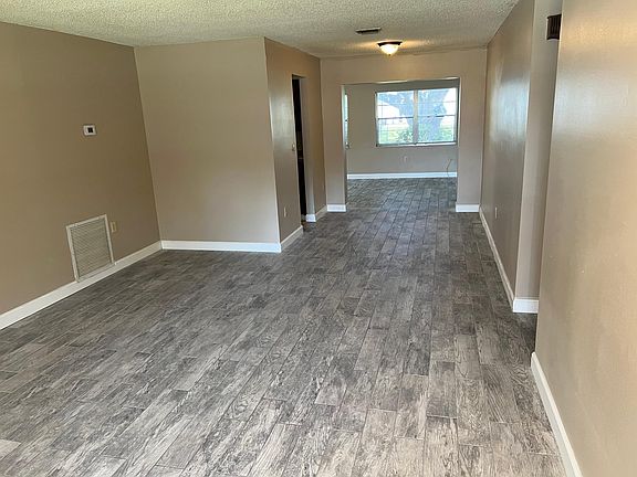 5th image of 808 N Lavon Ave