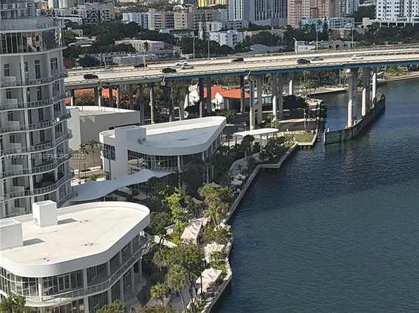 185 SW 7th St APT 1605, Miami, FL 33130