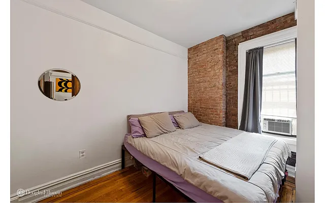 Sold by Douglas Elliman | media 10