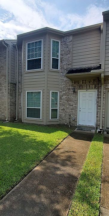 1st image of 1077 Birnham Woods Blvd