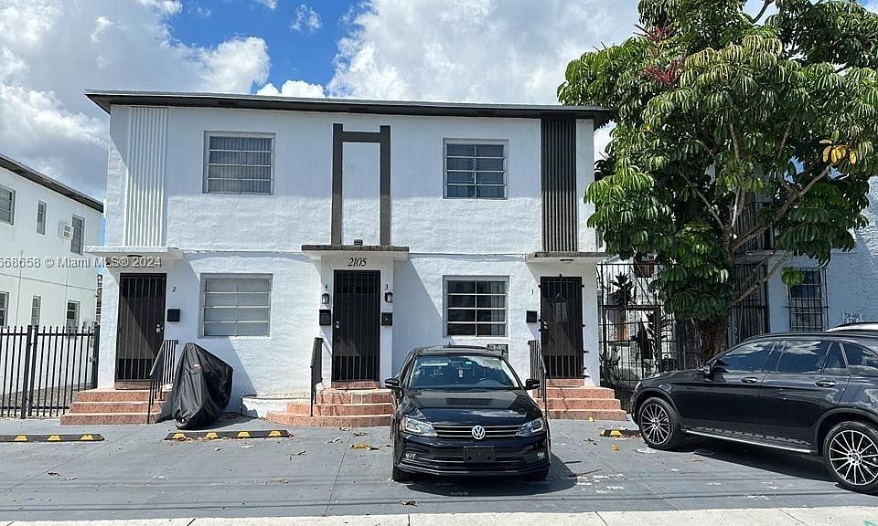 2nd image of 2105 SW 7th St
