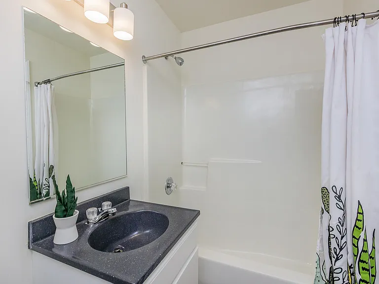 Antiqua Apartments — Photo 40