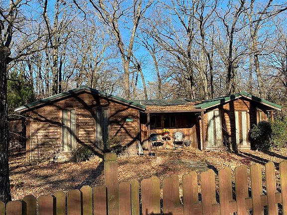 2nd image of 224 Lakeside Dr