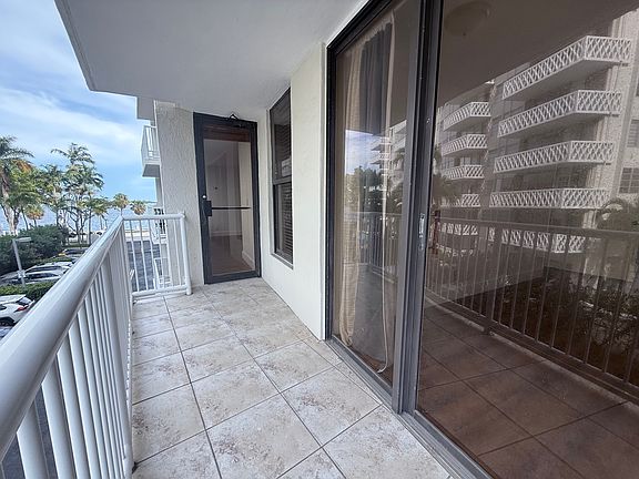5th image of 1440 Brickell Bay Dr APT 307