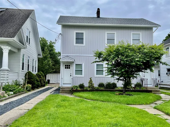 18 Carman Street, Patchogue, NY 11772