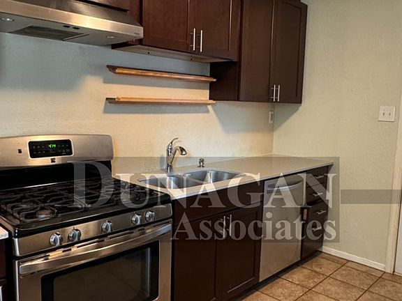 3rd image of 1024 N Thomas St