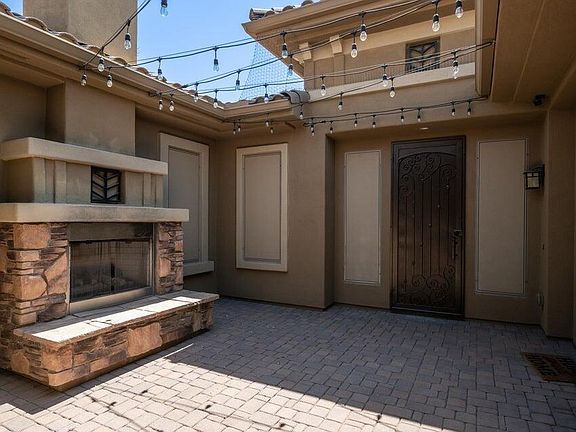 3rd image of 15727 W SHERIDAN Street
