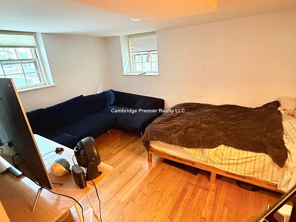 10 Shepard St #1
