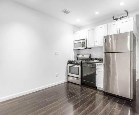1st image of 23 E 109th St APT 4C