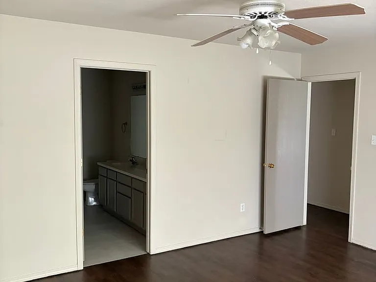 1075 Grinnel Cir — Photo 12