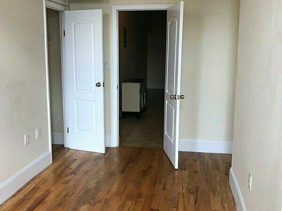 5th image of 365 Palmetto St APT 2R