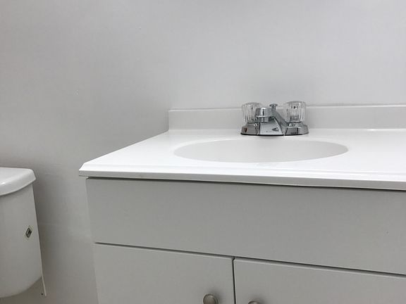 5th image of 16030 NE 19th Ct APT 103