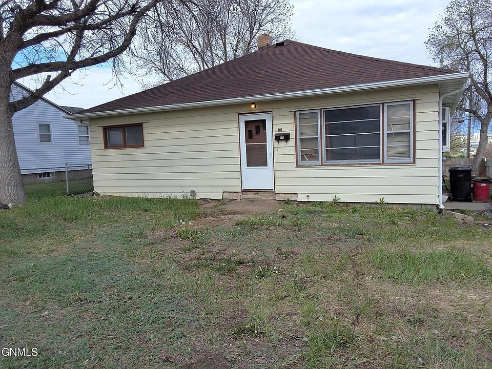 1st image of 802 University Ave