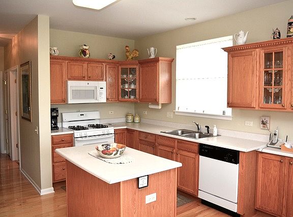 3rd image of 12616 Cold Springs Dr