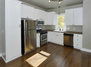 862 3rd St E, Saint Paul, MN 55106