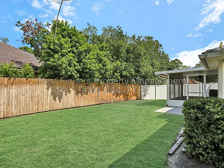 1819 Branch Vine Dr W — Photo 20