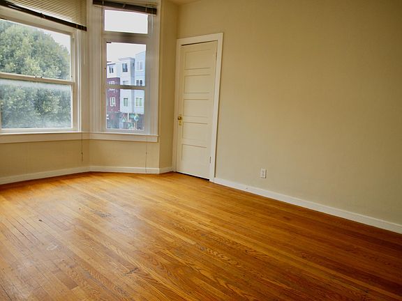 4th image of 610 Cole St APT 103