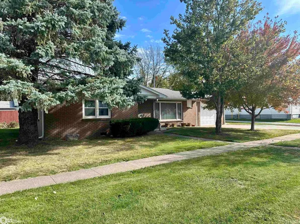 520 N 8th St, Chariton, IA 50049