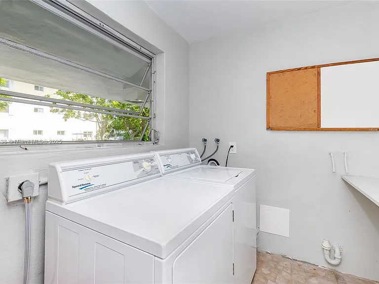 195 Sunrise Dr #1 — Photo 24
