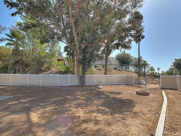 4th image of 16286 Red Pony Ln