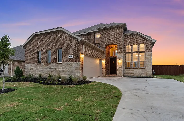 838 Poppie Ln — Photo 1